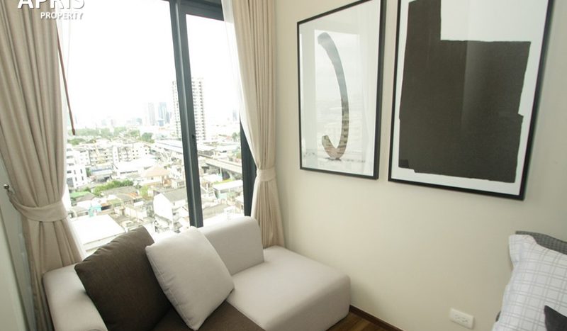 Rent condo at Onyx Phaholyothin