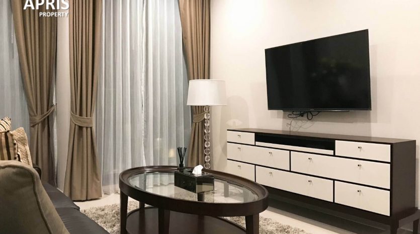 Condo for rent at Noble Ploenchit 