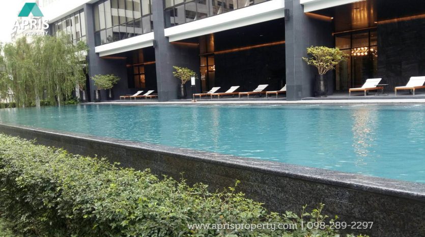 Condo for rent at Noble Ploenchit 