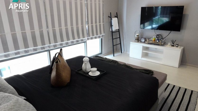 Condo for Rent ซื้อ ขาย เช่า คอนโด รถไฟฟ้า เอกมัย Bangkok กรุงเทพ Buy Sell Rent Condo ใกล้ BTS Ekamai  Sukhumvit 42  Bangkok  The Rhythm สุขุมวิท 42