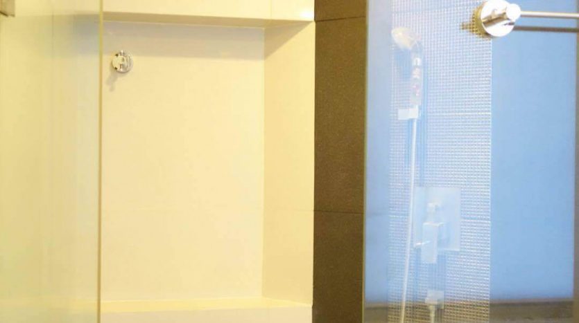 ฝาก ซื้อ ขาย เช่า อสังหาริมทรัพย์ 
Buy Sale Rent Property 
Rhythm Sukhumvit 44/1